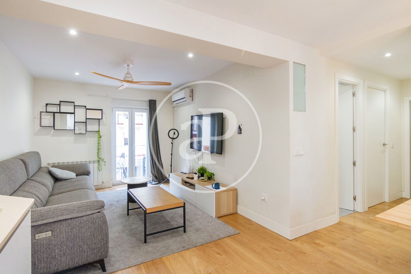 Sala de estar de Piso en venta en  Madrid Capital con Calefacción, Terraza y Amueblado