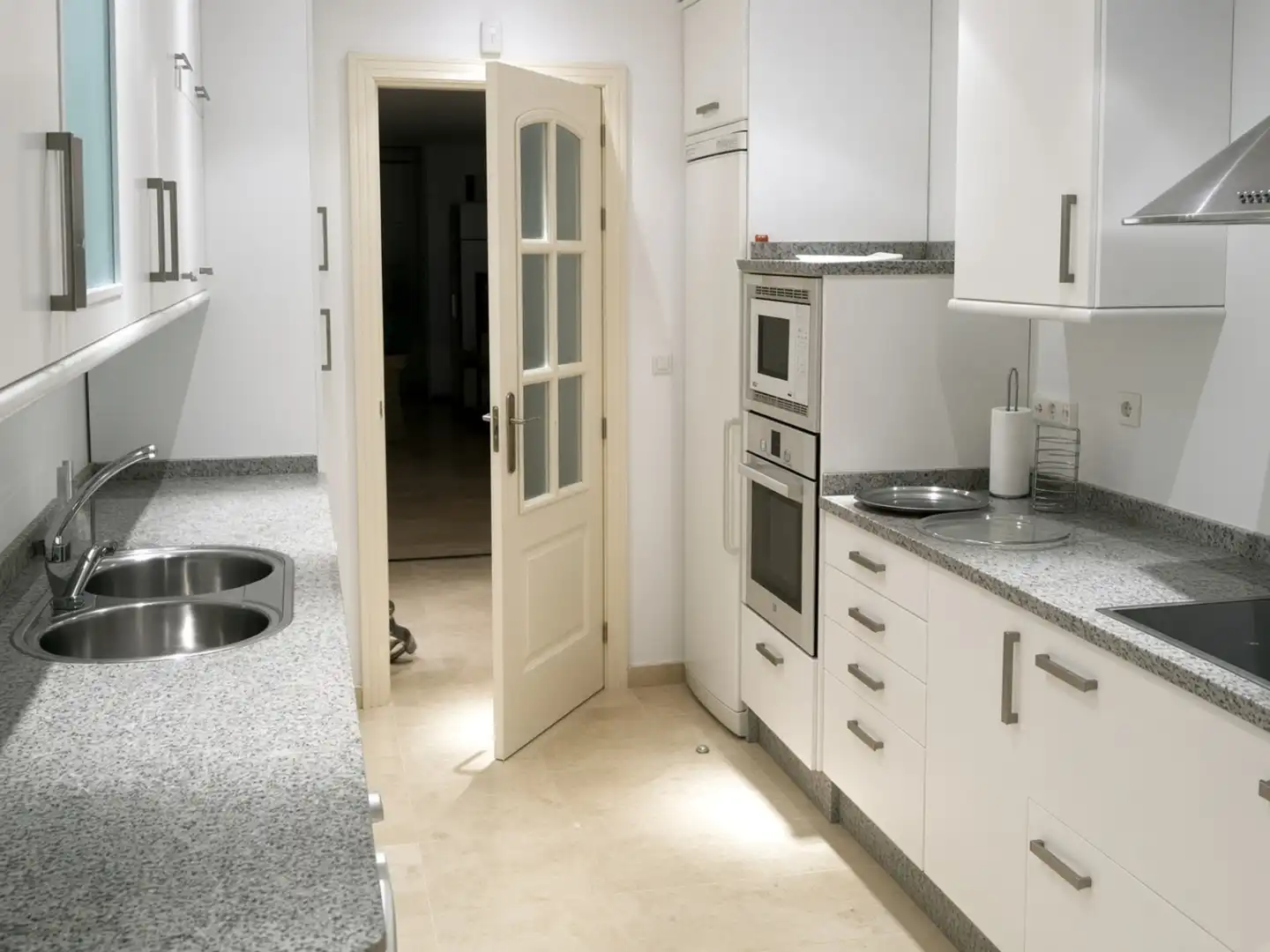 Apartment with terrace for sale in Puerto de Sotogrande - La Marina, imagen 4