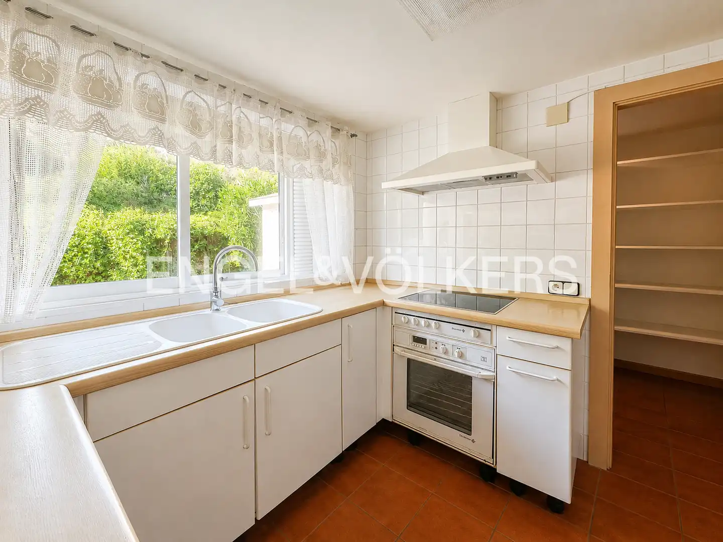 Casa amb piscina en venda a El Mirador - La Cornisa, imagen 11