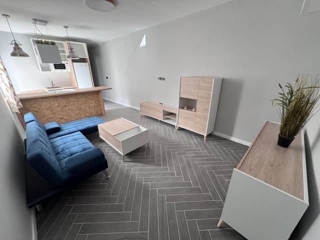 Piso en Venta en Calle Menéndez Pelayo en El Carril - Paseo de Chapi