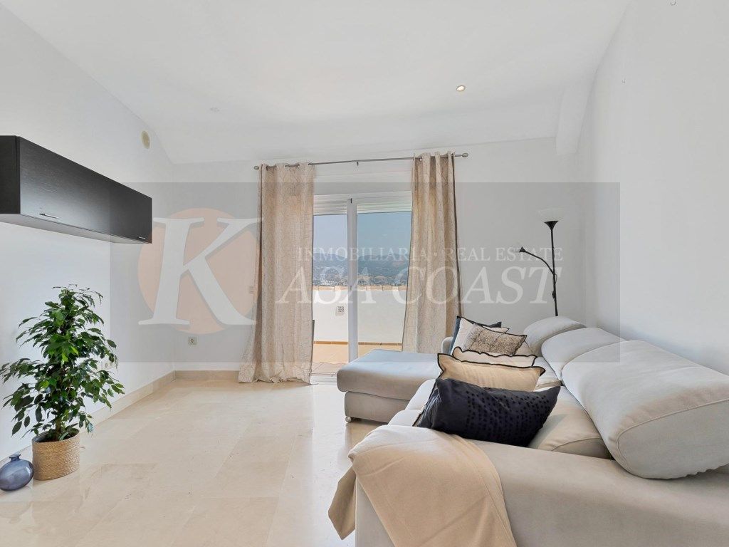 Living room of Attic for sale in Fuengirola  with Air Conditioner, Private garden and Terrace
