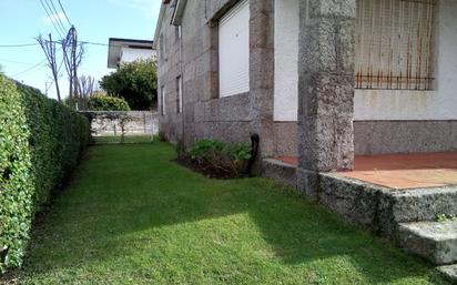 Jardí de Casa o xalet en venda en Vigo  amb Terrassa i Piscina
