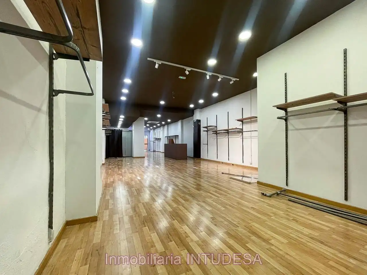 Local comercial de lloguer a Zaragoza, imagen 2