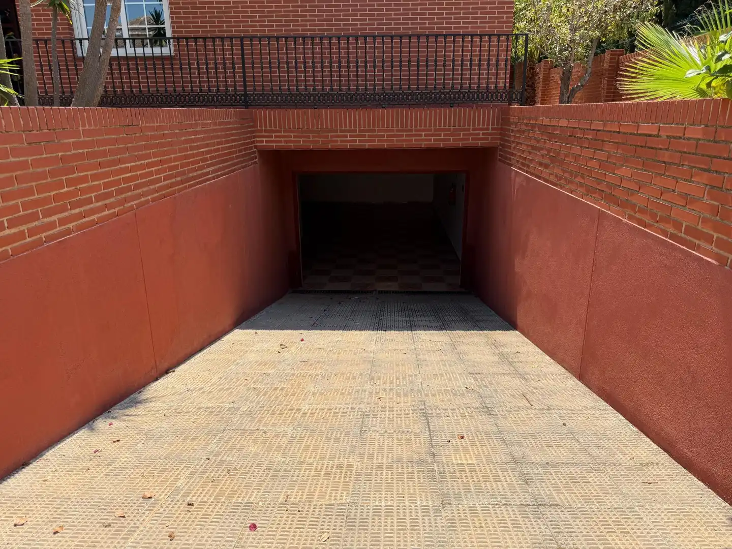 Parking of Houses for sale in Cartagena  with Air Conditioner, Heating and Private garden