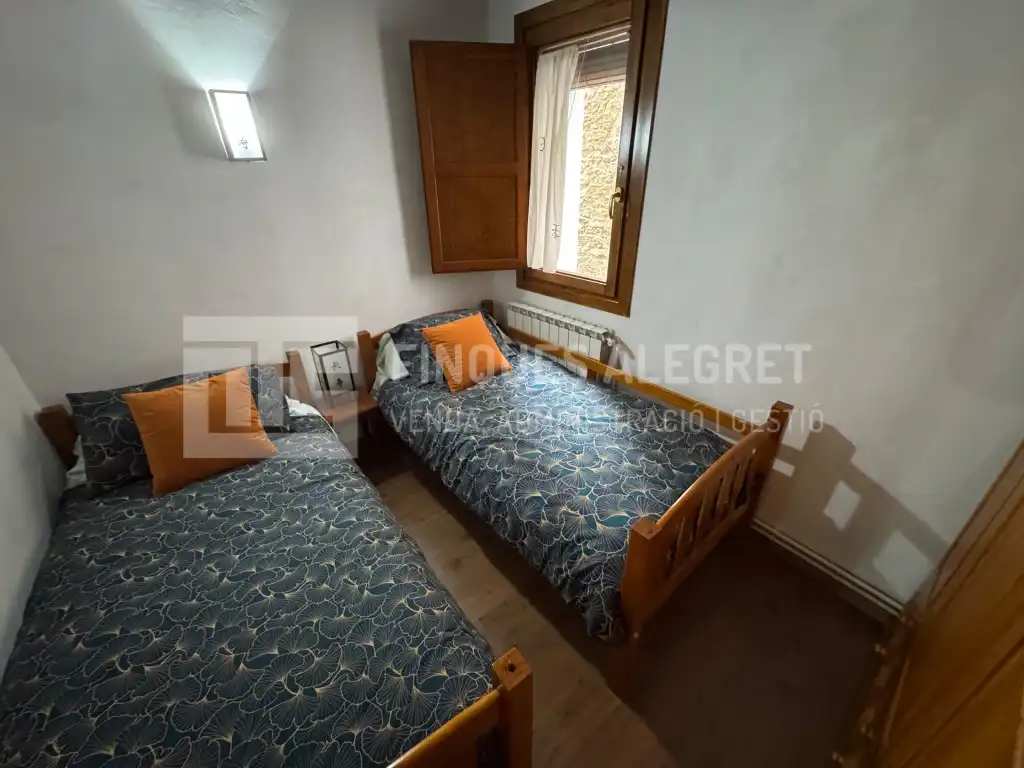 Bedroom of Flat for sale in La Pobla de Segur