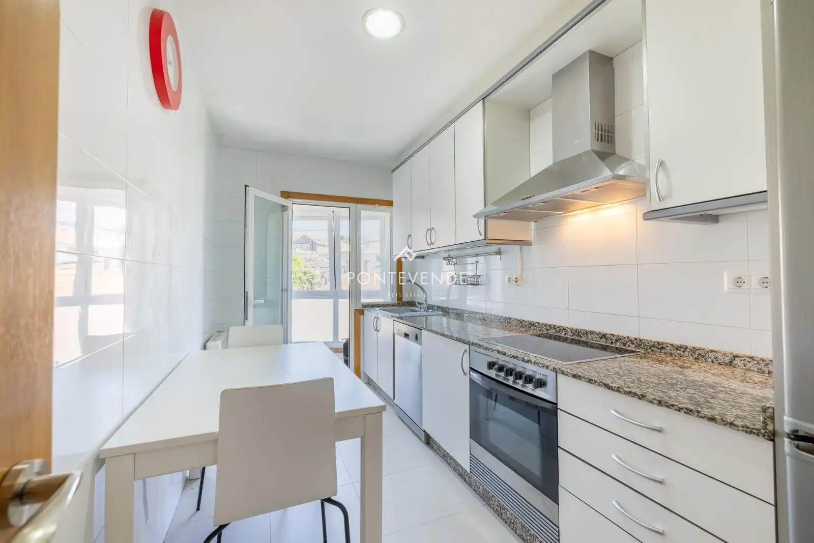 Cocina de Piso en venta en Marín con Calefacción