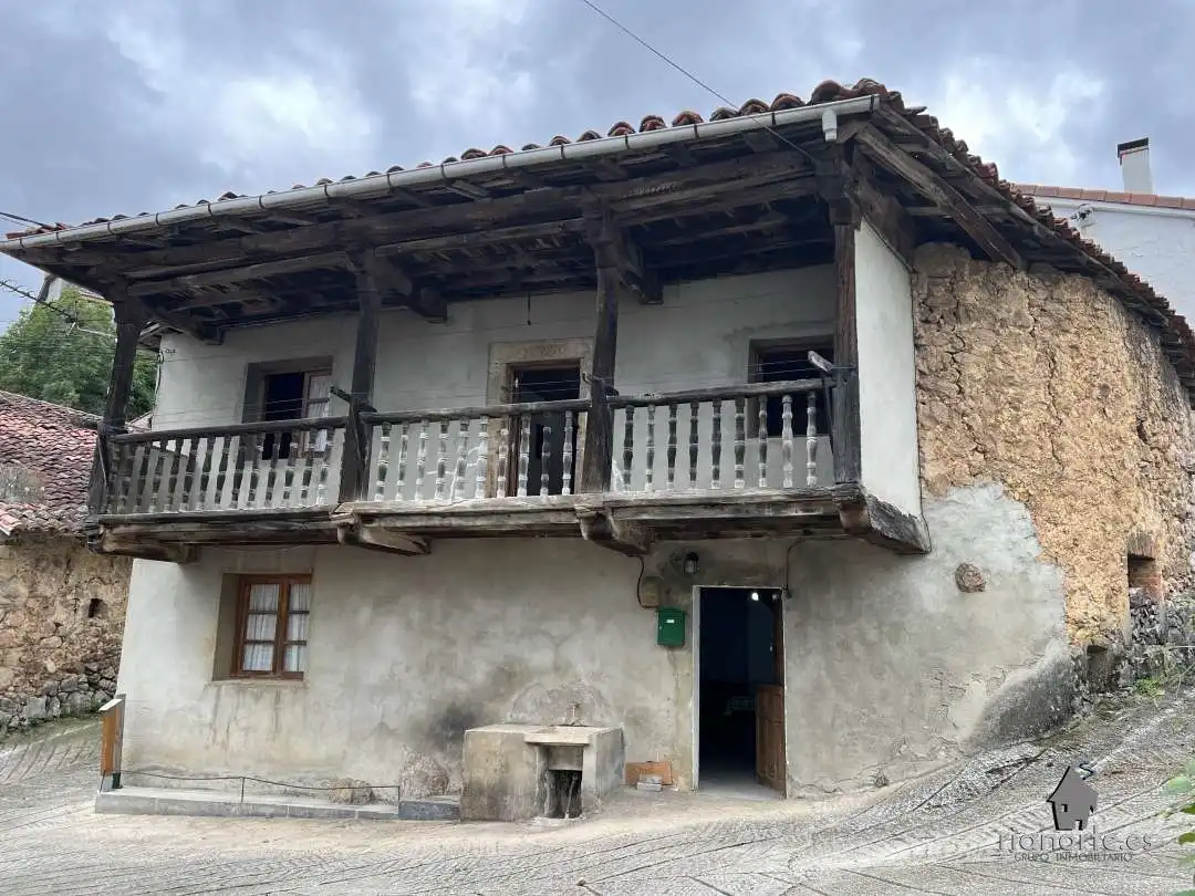 Vista exterior de Casa o xalet en venda en Cabrales