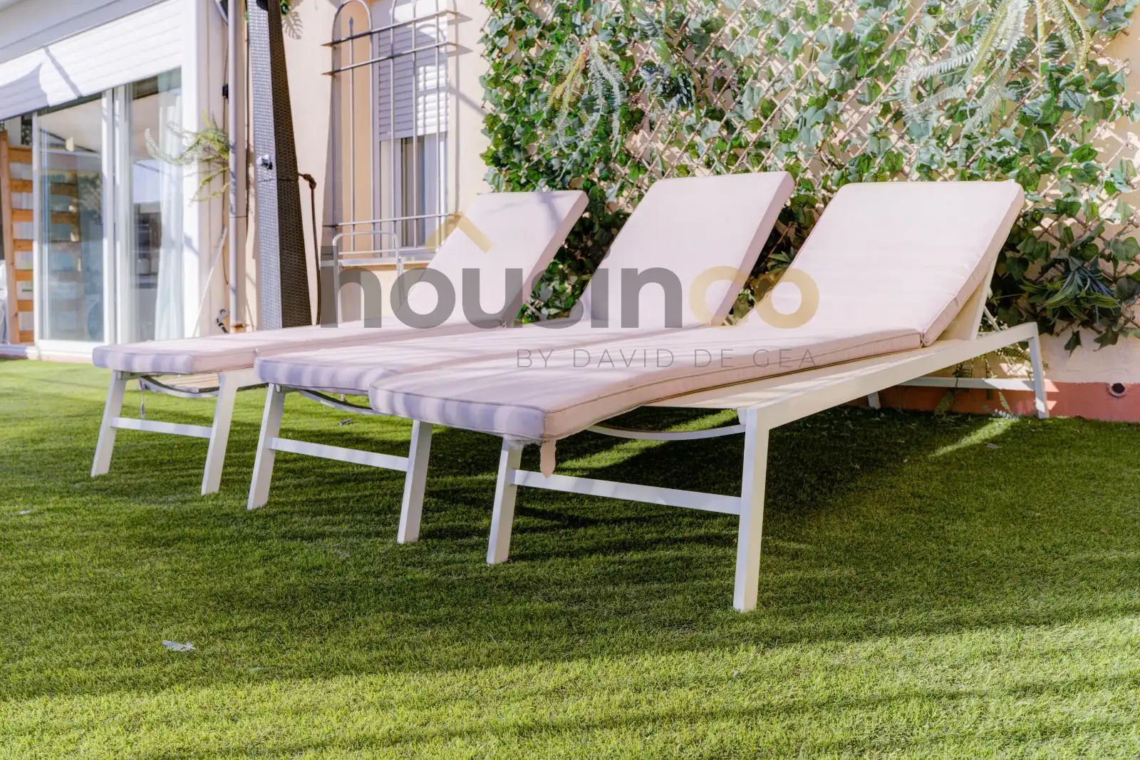 Garden of Attic for rent in Madrid  with Air Conditioner, Heating and Furnished