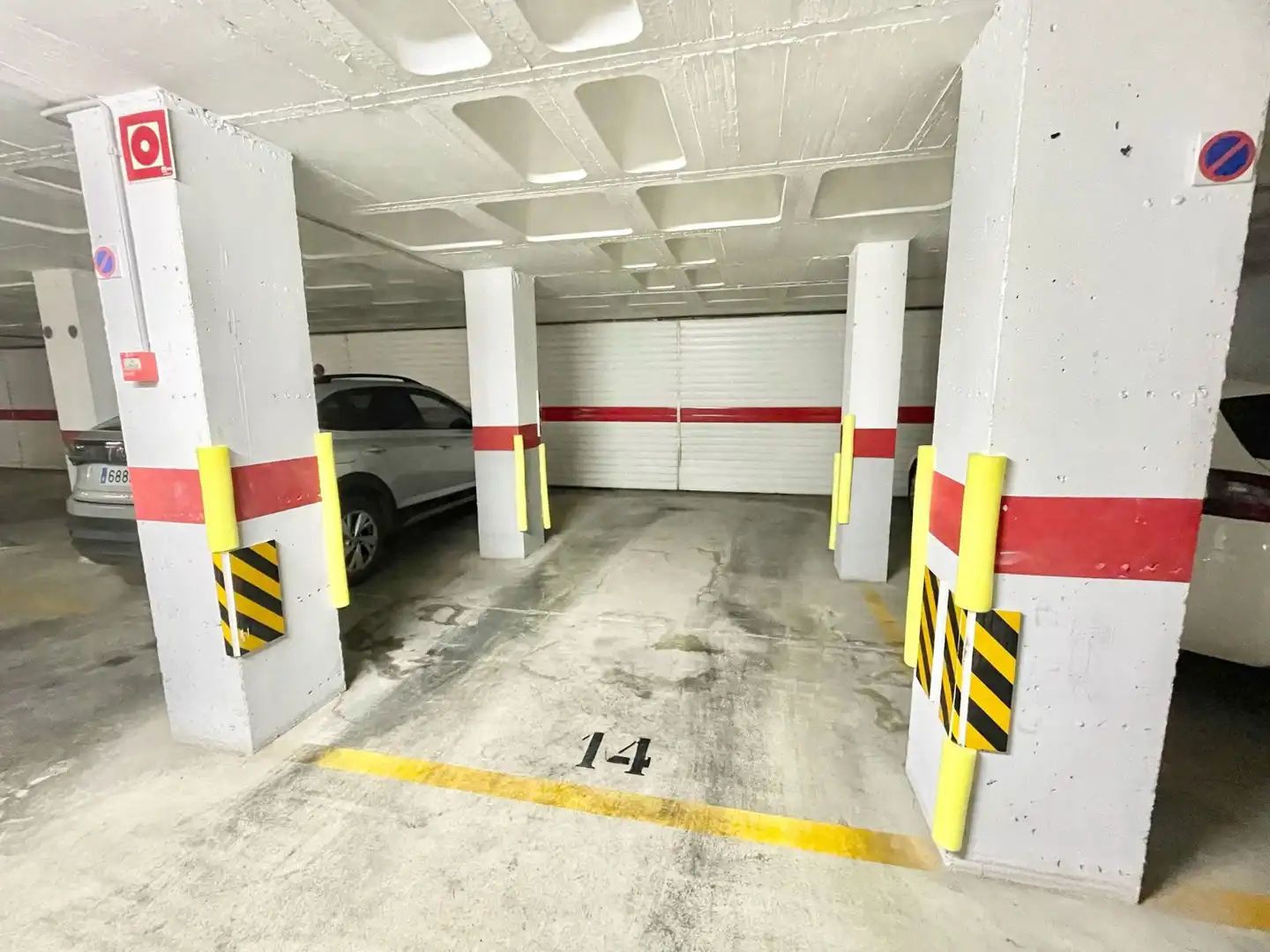 Parkplatz von Wohnungen zur Miete in San Pedro del Pinatar mit Klimaanlage, Schwimmbad und Möbliert