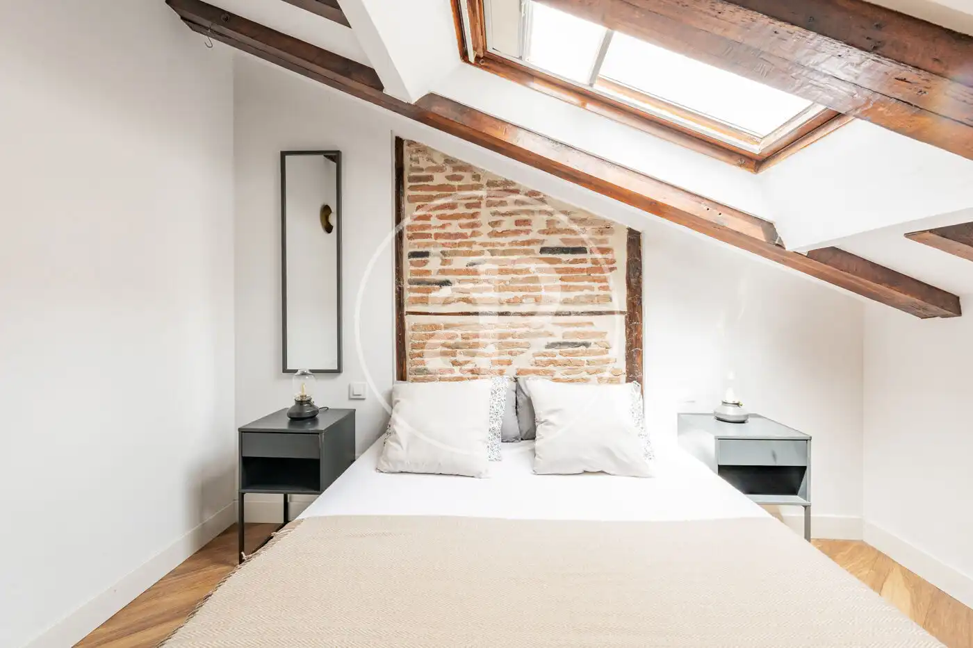 Schlafzimmer von Dachboden zum Verkauf in Madrid mit Klimaanlage, Heizung und Abstellraum