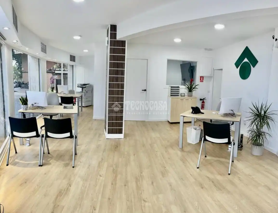 Local en venta en Badalona