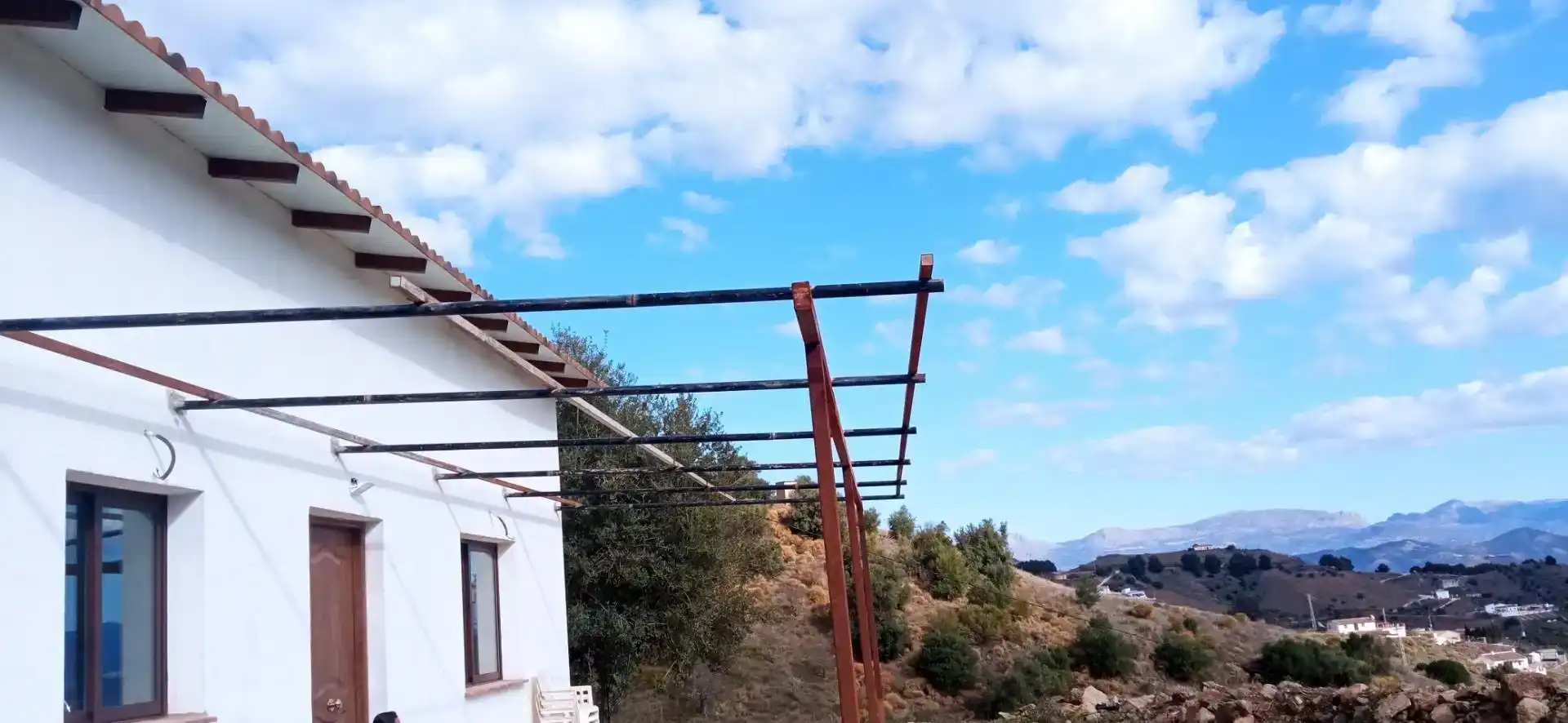Vista exterior de Casa adosada en venta en Almáchar