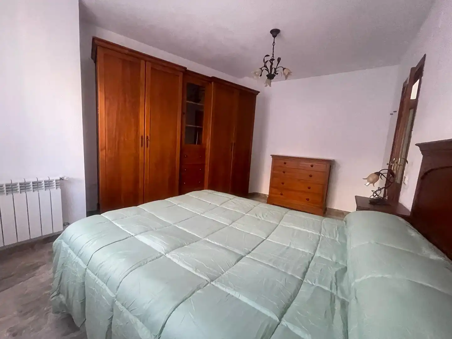 Dormitori de Pis de lloguer en Ciudad Real amb Aire condicionat i Moblat
