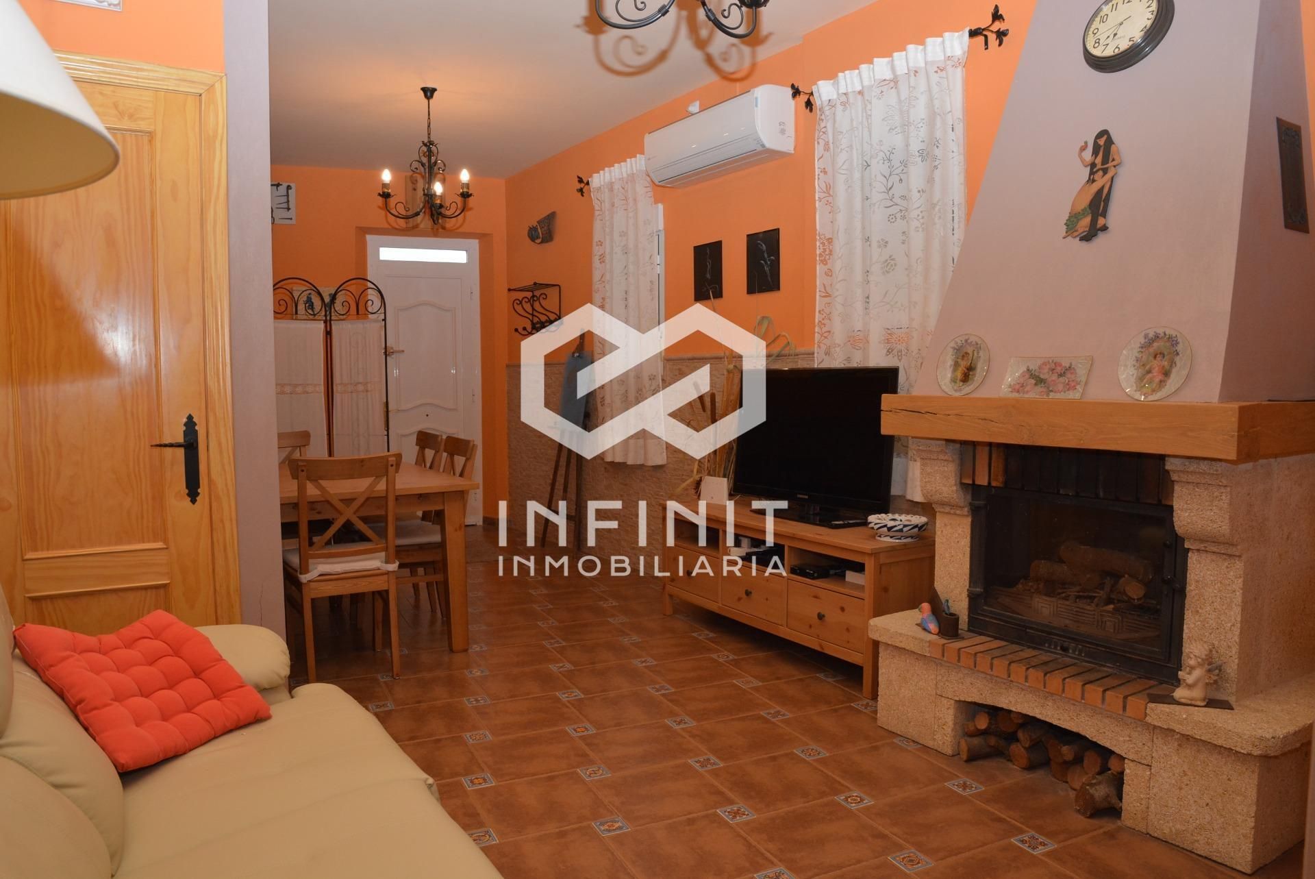 Living room of House or chalet for sale in Escopete  with Air Conditioner