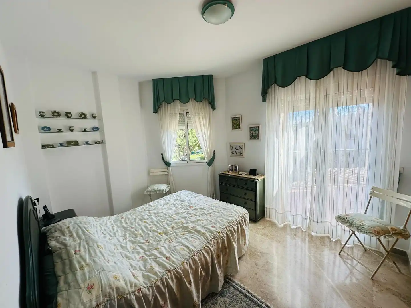 Dormitori de Casa adosada en venda en Mijas amb Aire condicionat, Calefacció i Jardí privat