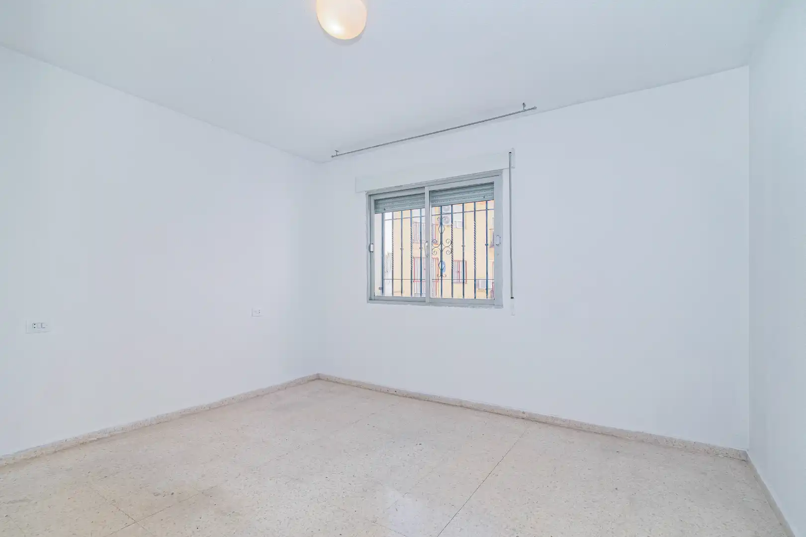 Dormitori de Pis en venda en Armilla amb Terrassa i Balcó