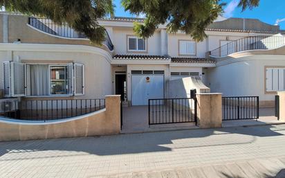 Vista exterior de Casa adosada en venda en Polinyà de Xúquer amb Terrassa