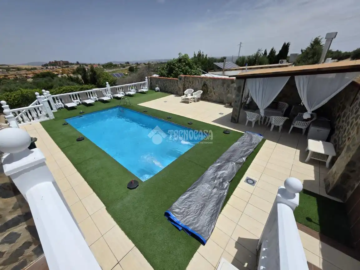 Piscina de Finca rústica en venda en Linares amb Aire condicionat, Traster i Piscina