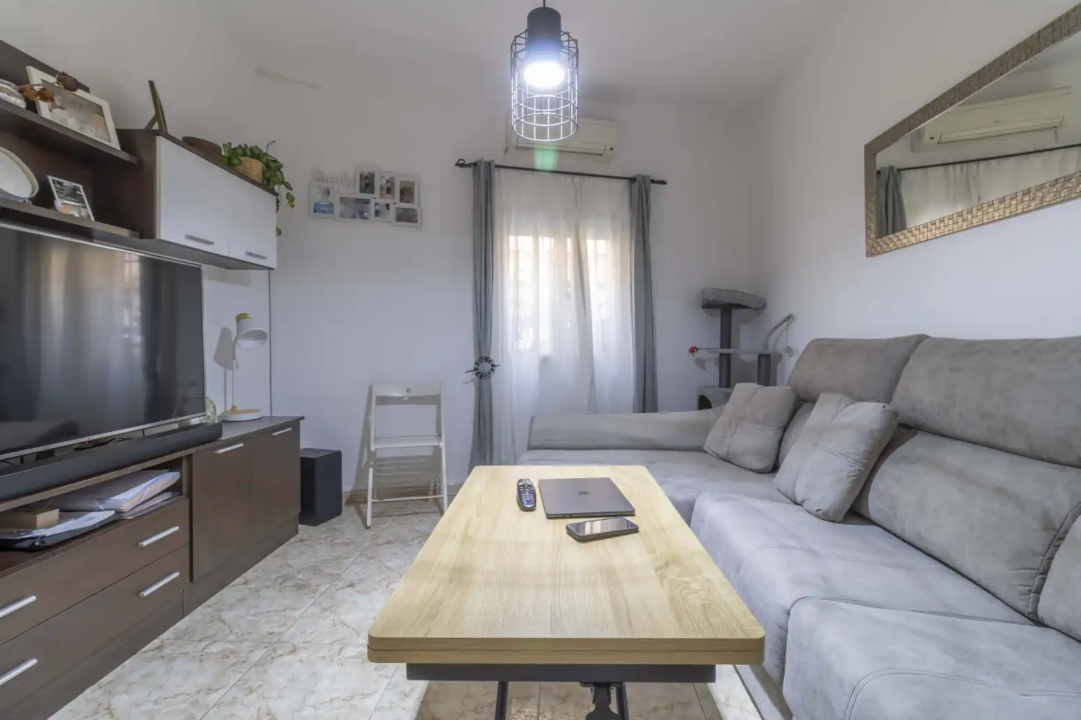 Living room of Detached homes for sale in Sevilla  with Air Conditioner