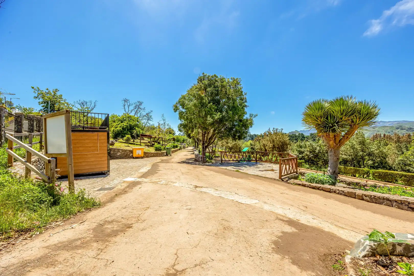 Vista exterior de Casa o xalet en venda en Valleseco amb Jardí privat, Terrassa i Traster
