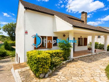 Casa con balcón en venta en Cabanyes - Mas Ambrós - Mas Pallí