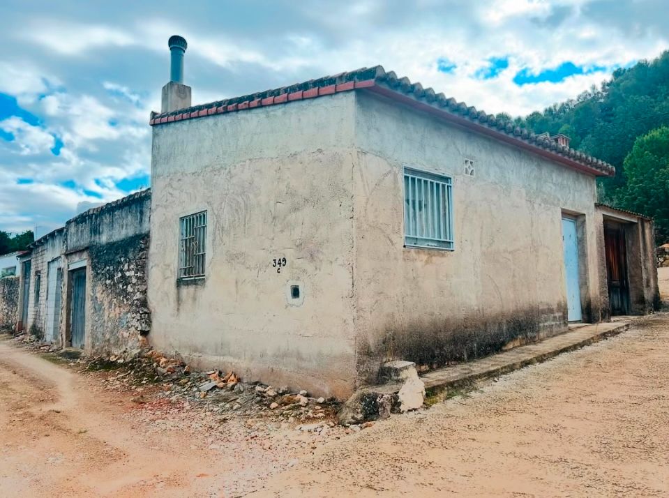Vista exterior de Casa adosada en venda en El Ràfol d'Almúnia amb Calefacció, Jardí privat i Moblat