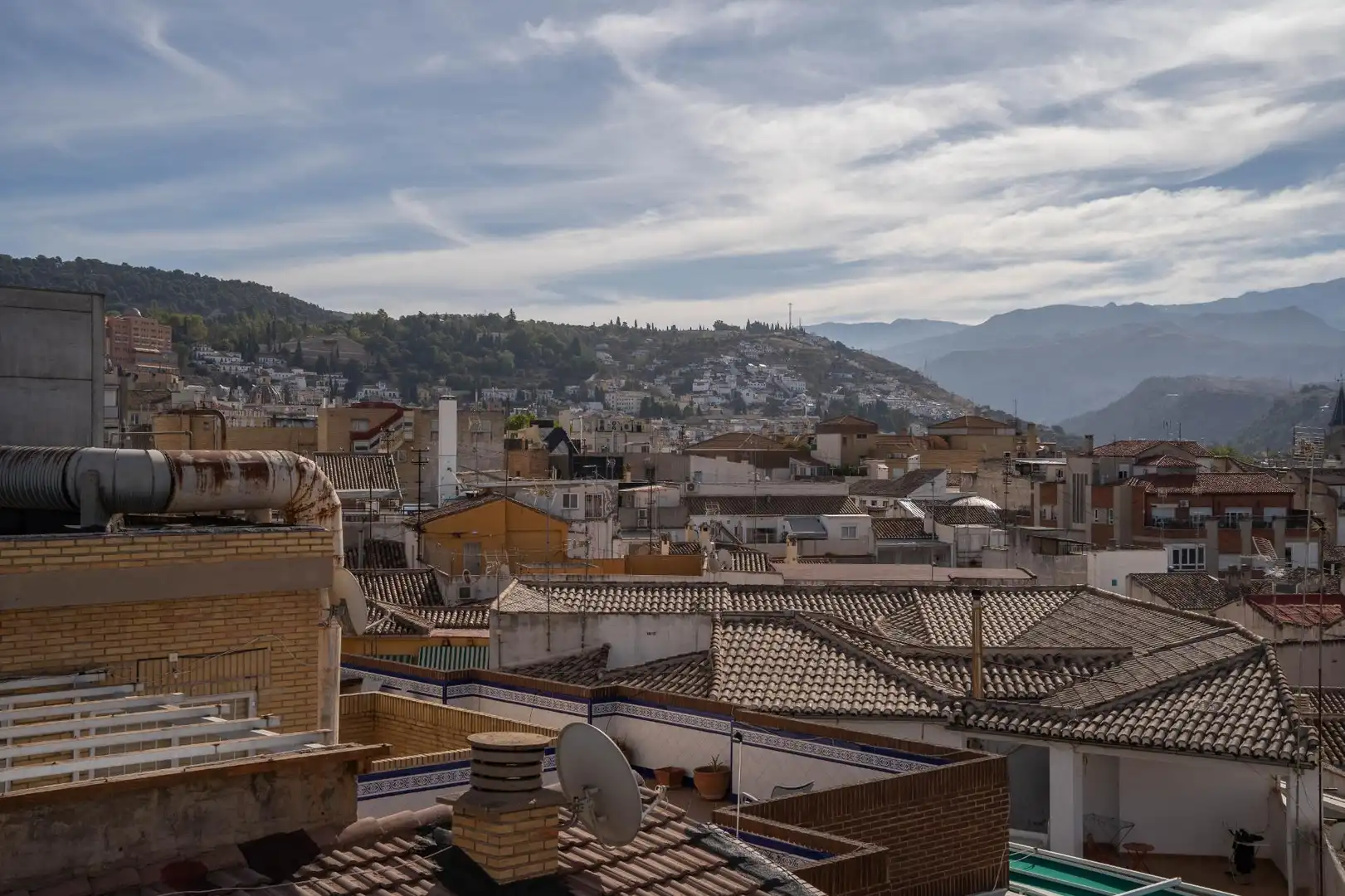 Exterior view of Flat for share in Granada  with Heating