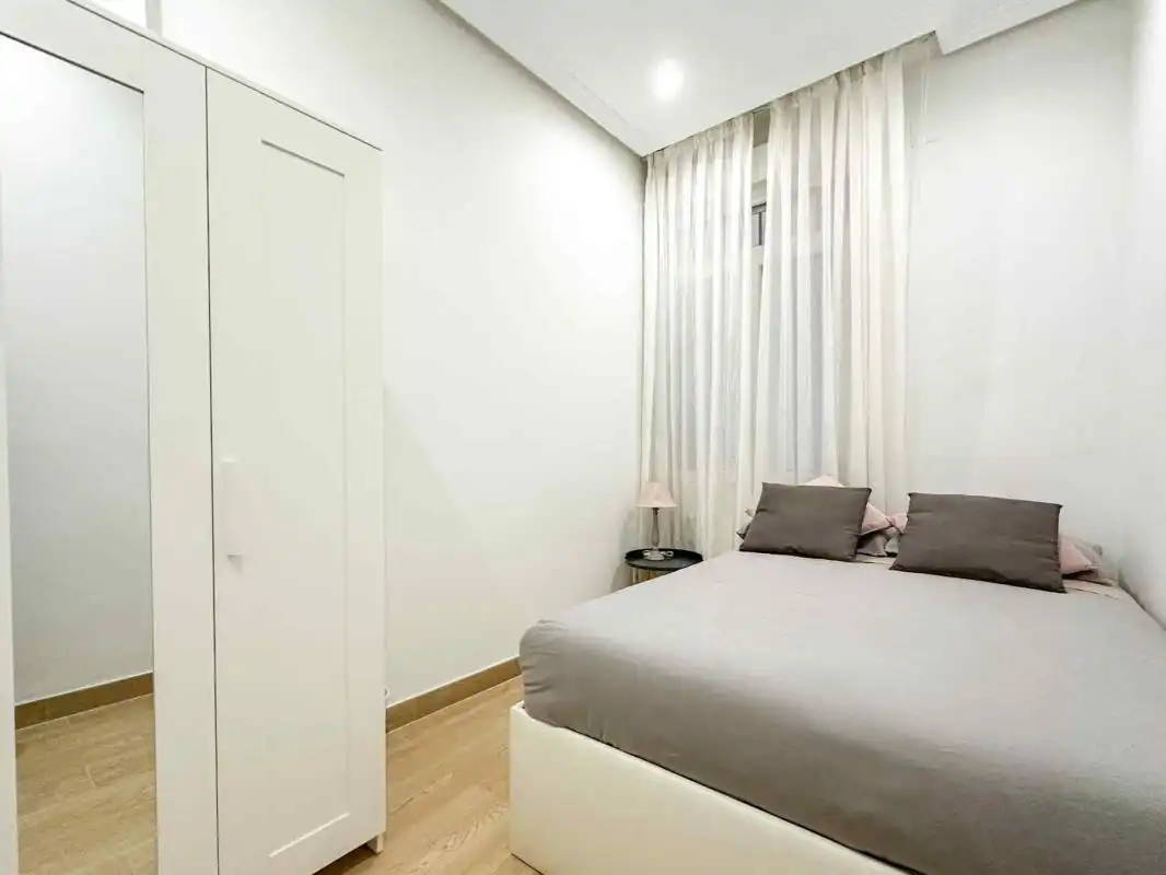 Habitación de Planta baja de alquiler en Madrid con Calefacción y Amueblado