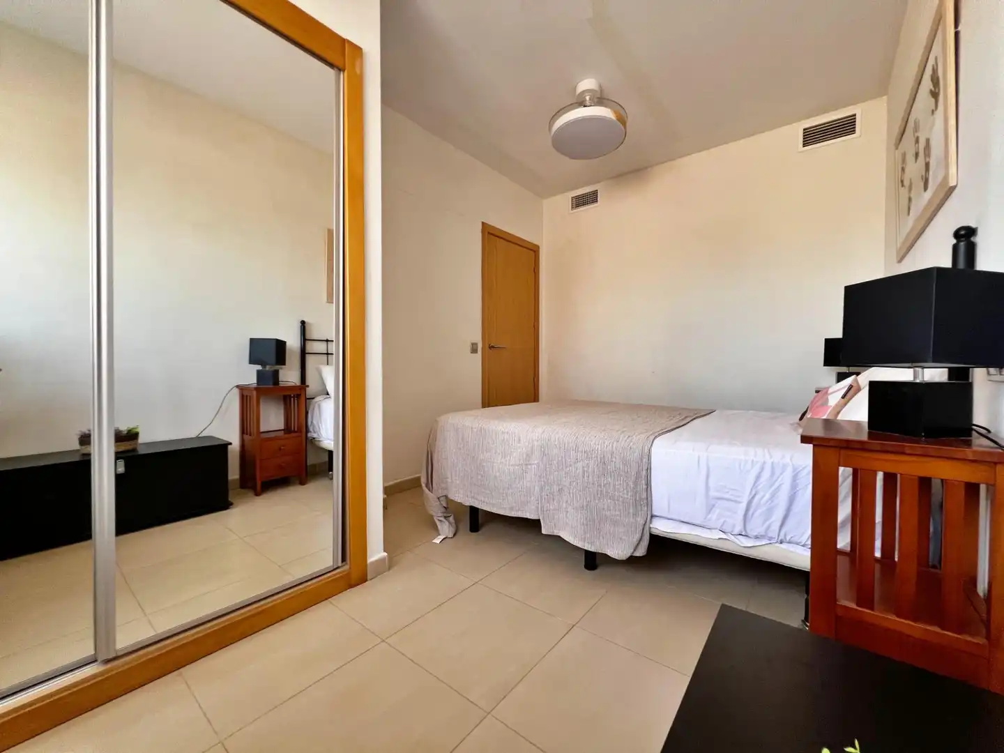 Habitación de Casa adosada en venta en Ayamonte con Aire acondicionado, Calefacción y Terraza