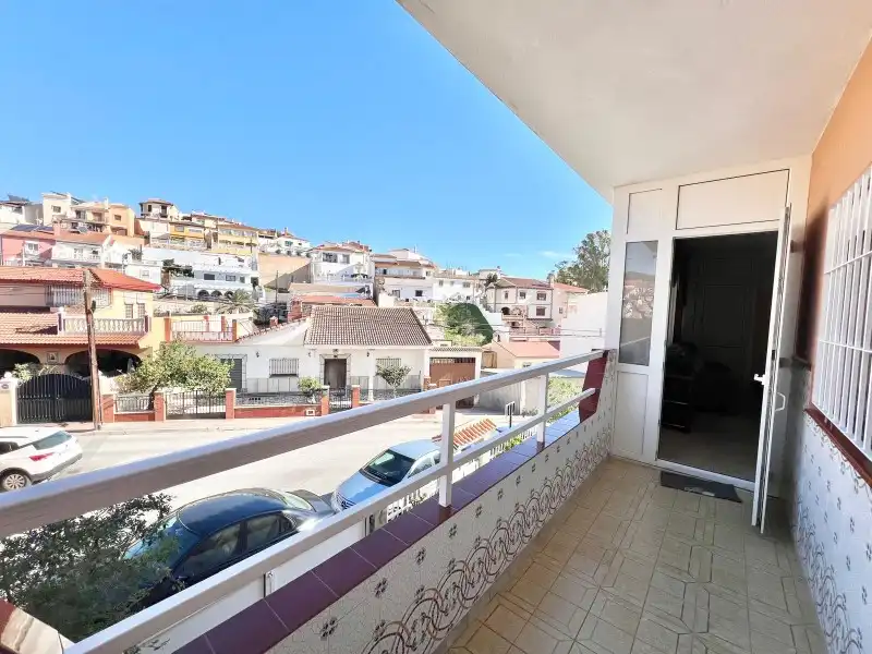 Vista exterior de Casa o xalet en venda en Málaga amb Aire condicionat, Terrassa i Moblat