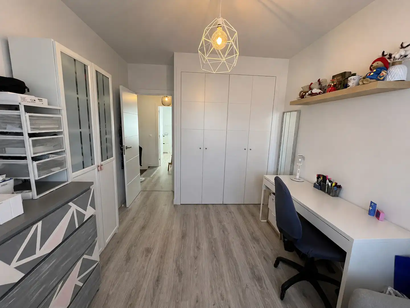 Habitación de Casa adosada en venta en Villalbilla con Aire acondicionado, Calefacción y Jardín privado
