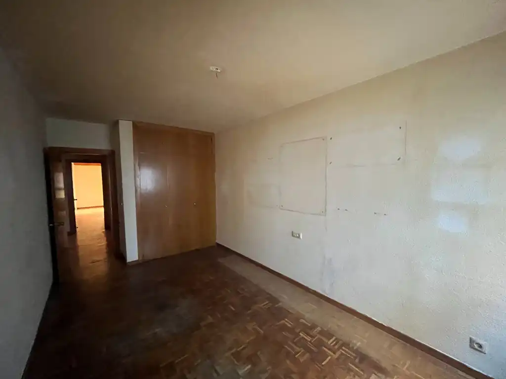 Flat for sale in Calle Marqués de Villores, Ensanche - Franciscanos