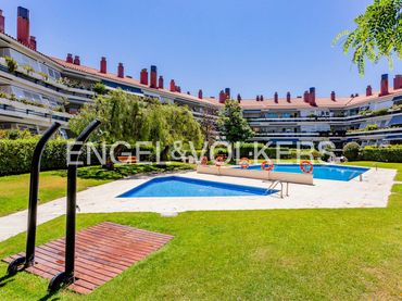 Attique avec balcon à vendre à Can Girona - Terramar - Vinyet