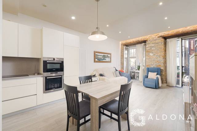 Piso en Venta en Elkano Kalea en Área Romántica