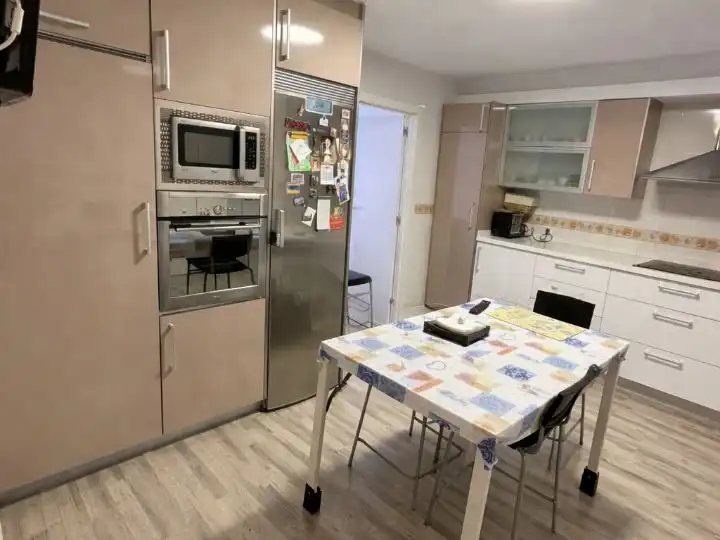 Piso con ascensor en venta en Poeta Manuel de Góngora 15, imagen 6