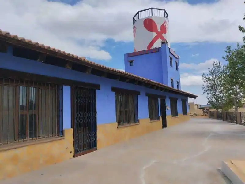 Vista exterior de Local en venta en Romanos