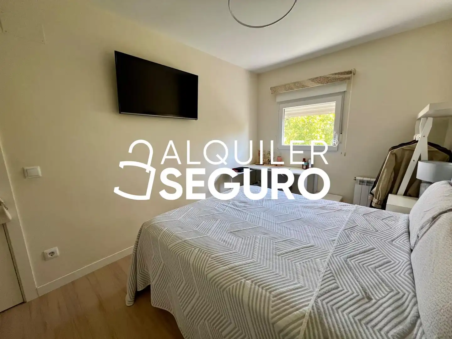 Bedroom of Flat for rent in Madrid  with Air Conditioner, Heating and Furnished
