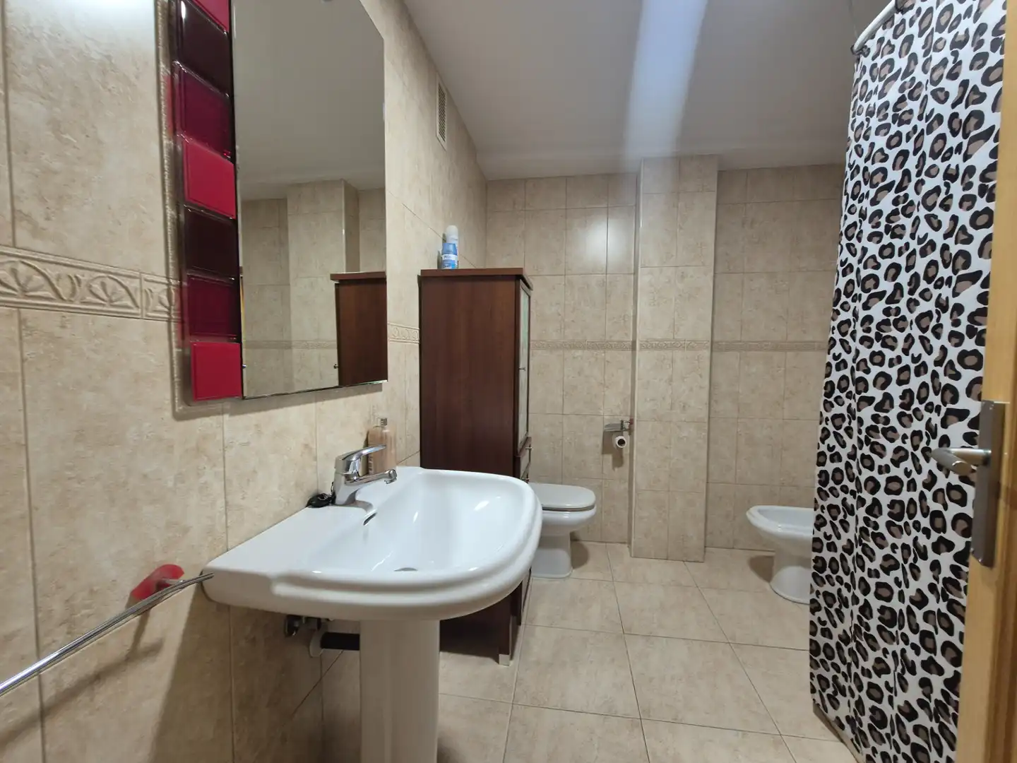 Bathroom of Flat for sale in Valencia  with Air Conditioner, Parquet flooring and Oven