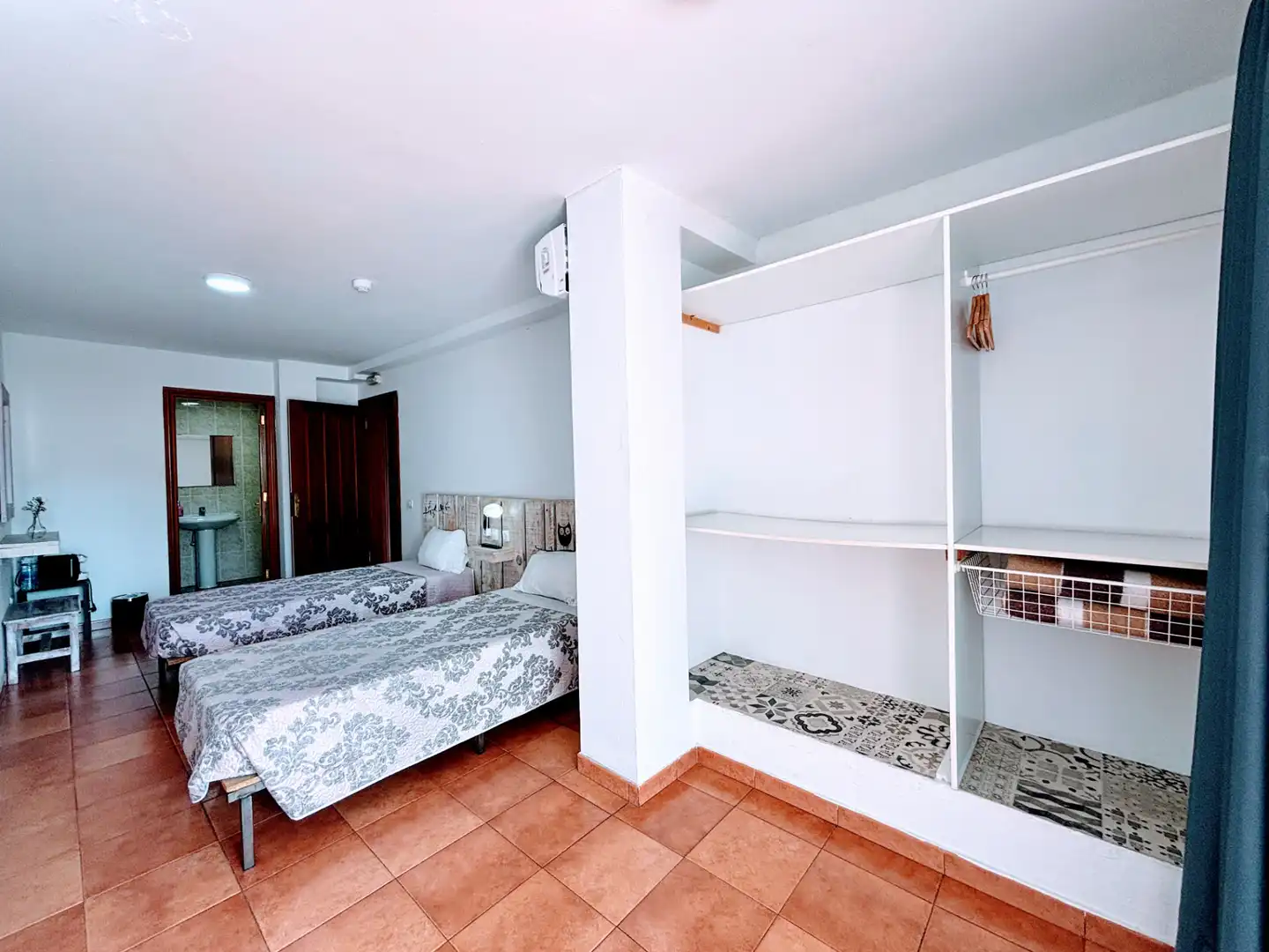 Bedroom of Commercial properties for sale in Teror  with Air Conditioner, Heating and Furnished