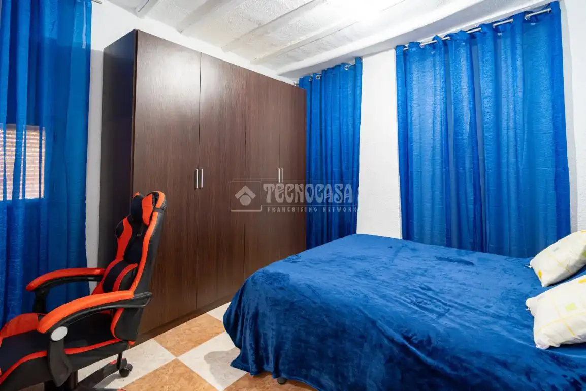 Habitación de Casa adosada en venta en Cogollos de la Vega