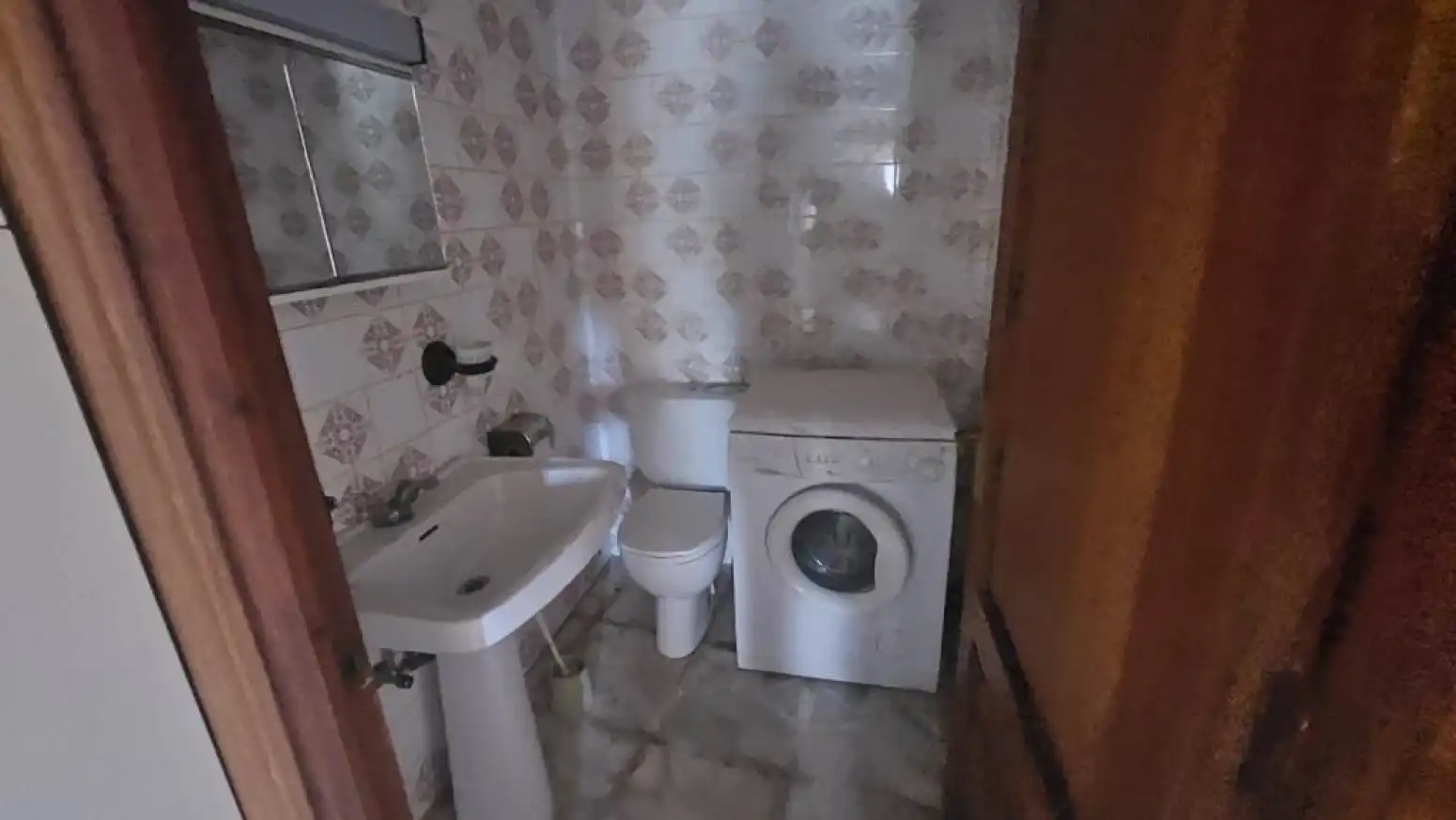 Bathroom of Houses for sale in Vega de Tirados  with Storage room and Balcony