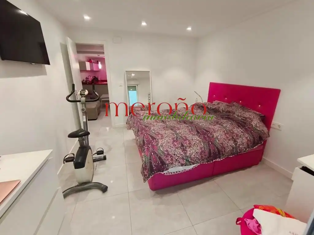 Piso en venta en El Raval - Portes Encarnades