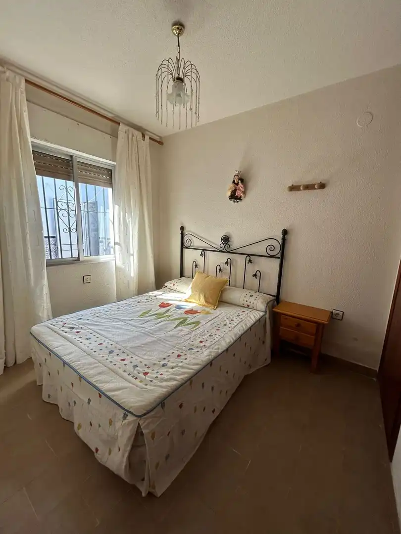 Dormitori de Casa o xalet en venda en Almonte amb Calefacció, Moblat i Piscina comunitària