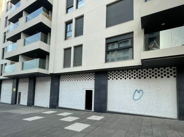 Local comercial de lloguer a Paseo Marítimo Carmen de Burgos 32