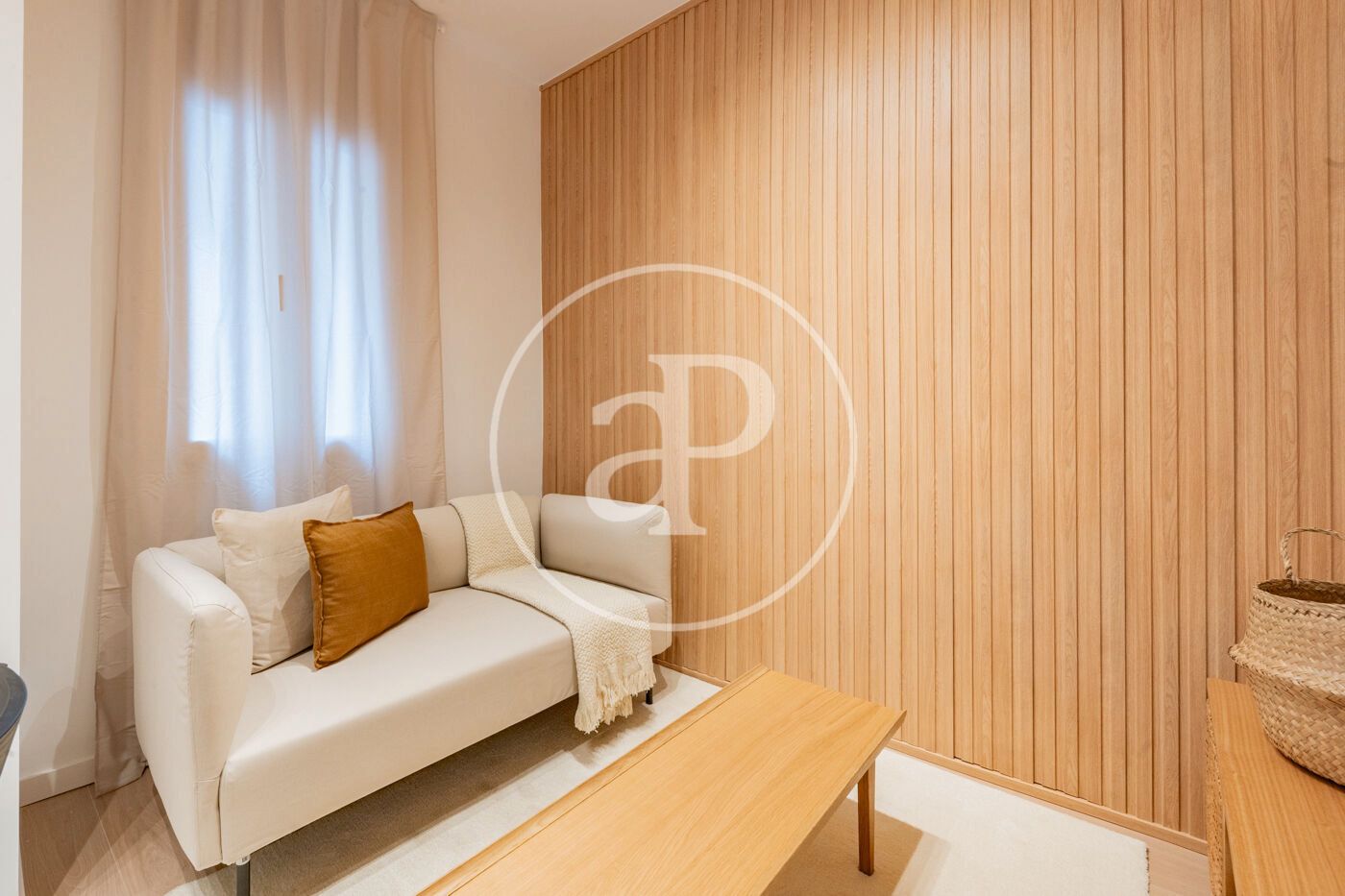 Sala d'estar de Pis de lloguer en  Madrid Capital amb Aire condicionat, Calefacció i Moblat