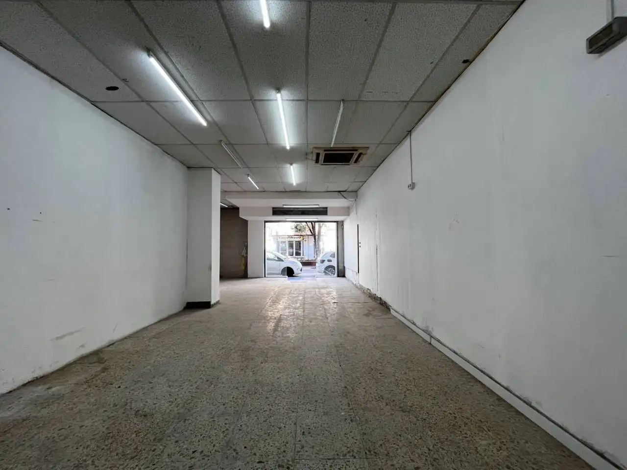 Local de lloguer a Calle Coronel Sanfeliu, 54, Estruch - Eixample
