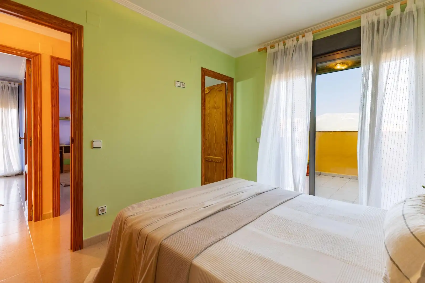Habitación de Ático en venta en Tavernes de la Valldigna con Terraza, Trastero y Amueblado