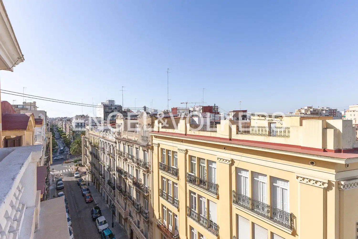 Exterior view of Flat for rent in Valencia  with Air Conditioner, Heating and Furnished