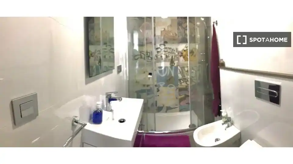 Baño de Piso de alquiler en Valencia con Aire acondicionado, Calefacción y Amueblado