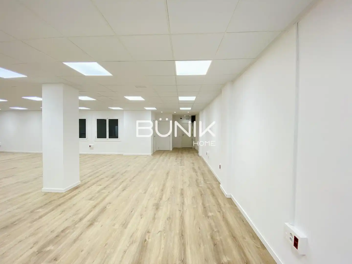 Office for rent in Barcelona  with Air Conditioner